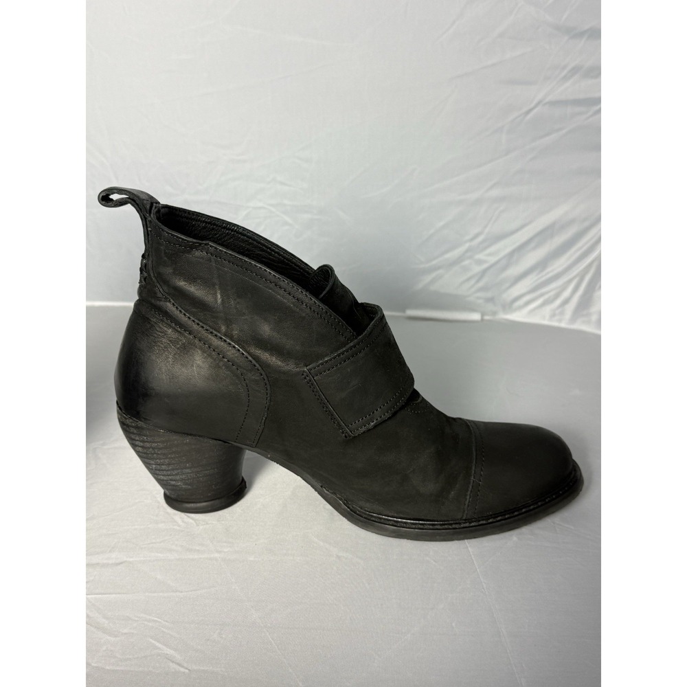 John Fluevog East End Porter Black Women's 10.5 Boot - Picture 6 of 8